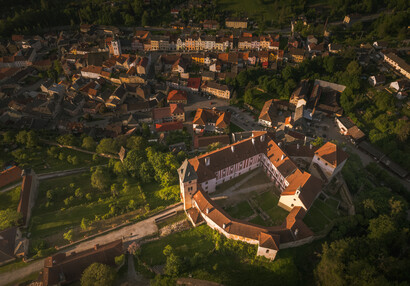 Upper Castle and the historic centre of Vimperk | © Author: Petr Sudický, photo is not a subject of Creative Commons.